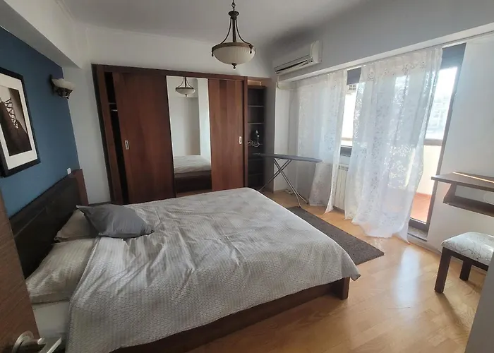 Ultracentral Bucharest Apartment